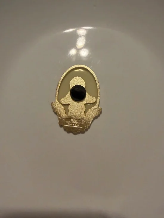 Disney "Zootopia" Assistant Mayor Bellwether enamel pin - Picture 3 of 8